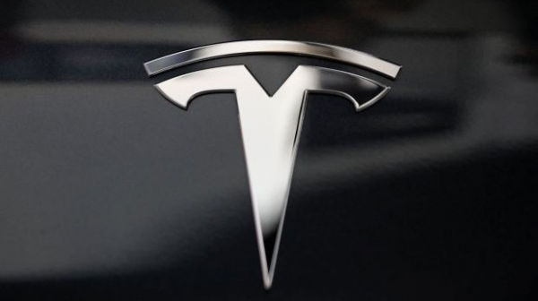 Акции Tesla упали после добавления к индексу S&P 500